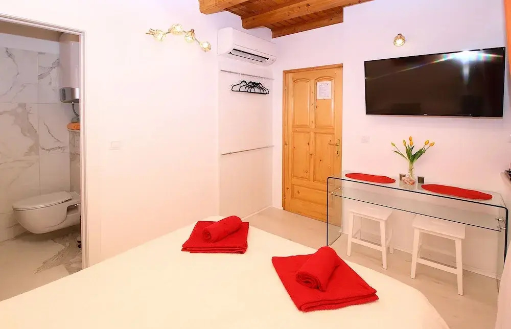 Angelus Rooms