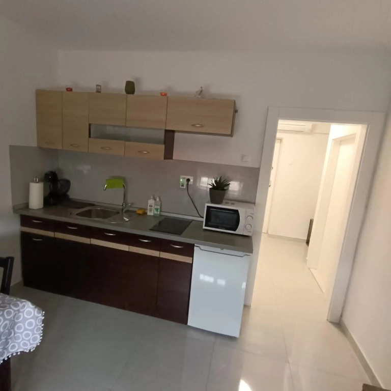 Novi studio apartman Emda u centru Splita, private parking