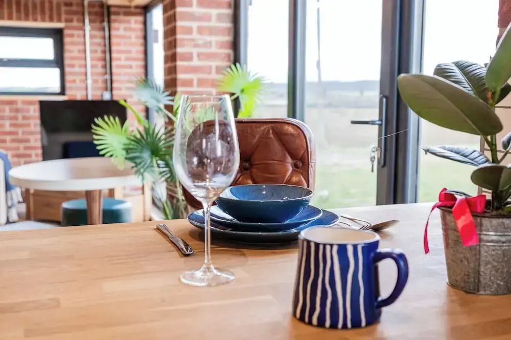 Brick Barn - Luxury Barn by River Avon