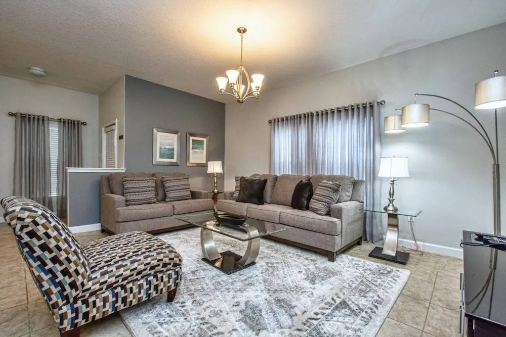 Storey Lake 5 Bedroom Townhome w Pool - 1600ST