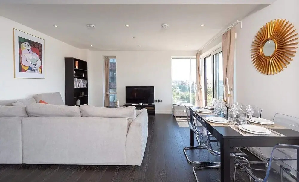 2 Bed Luxury Apartment in N. Greenwich
