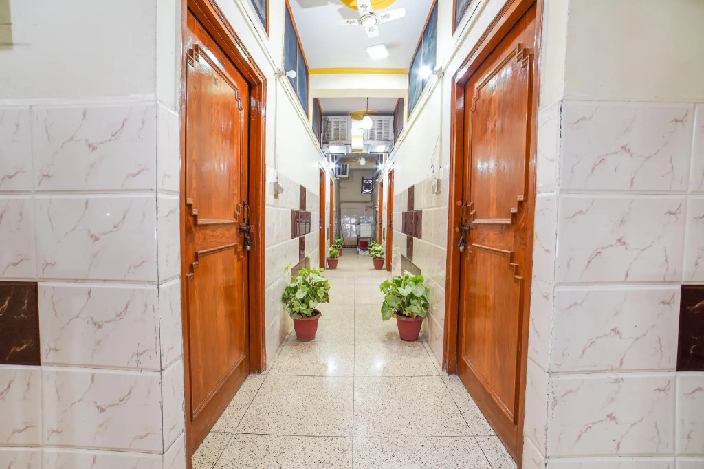 OYO Flagship 61031 Naini View Guest House
