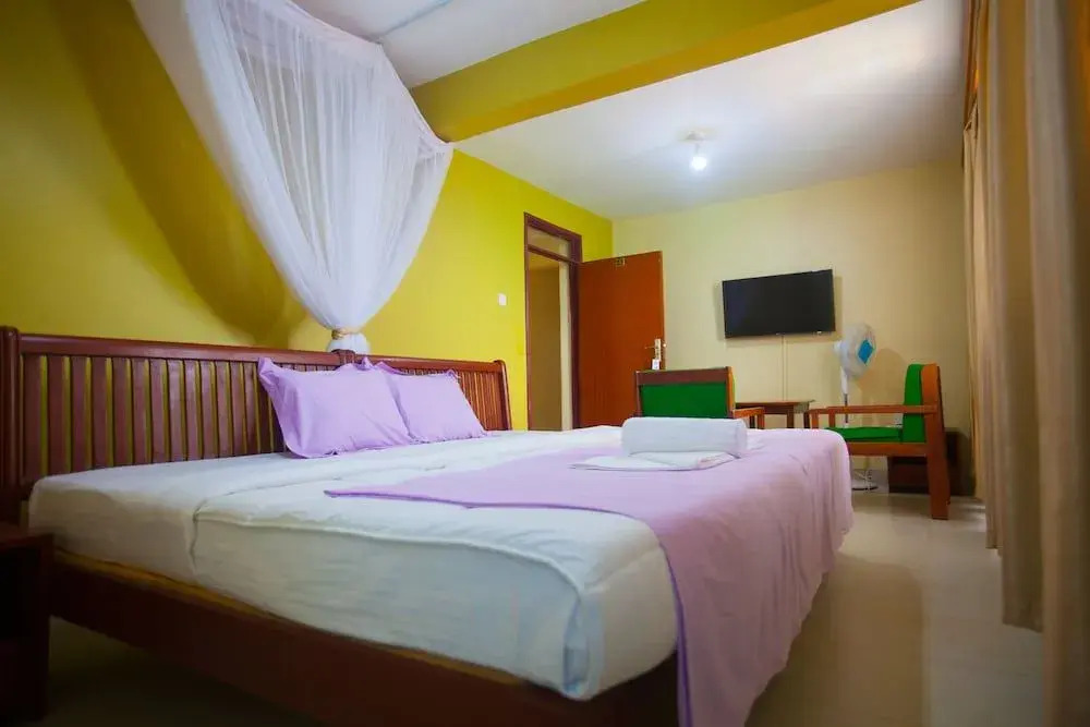 Everest House Hotel