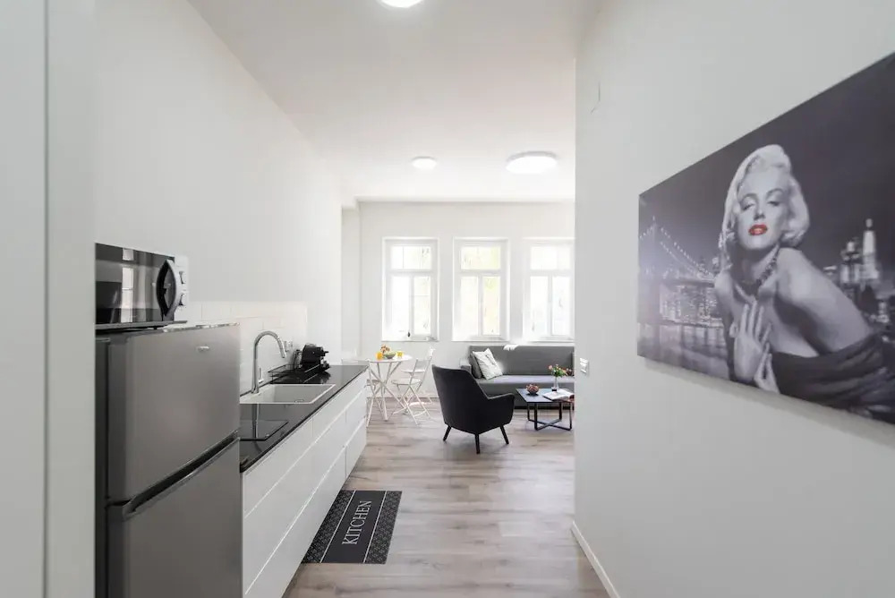 PORT CITY HAIFA - Authentic German Colony Apartments