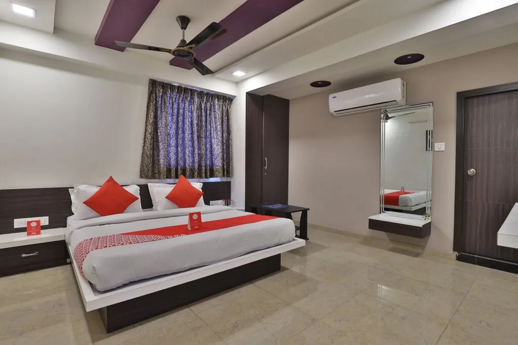 OYO Flagship 11557 Hotel Maharaja Palace