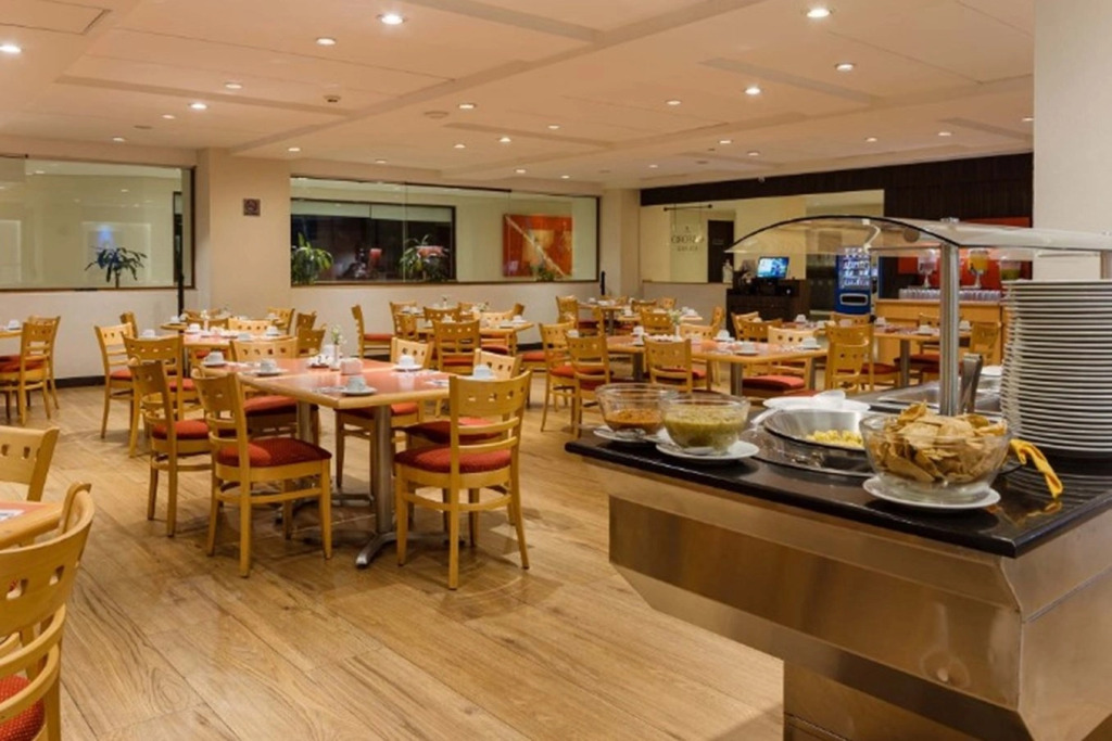 Отель Exe Alameda Reforma