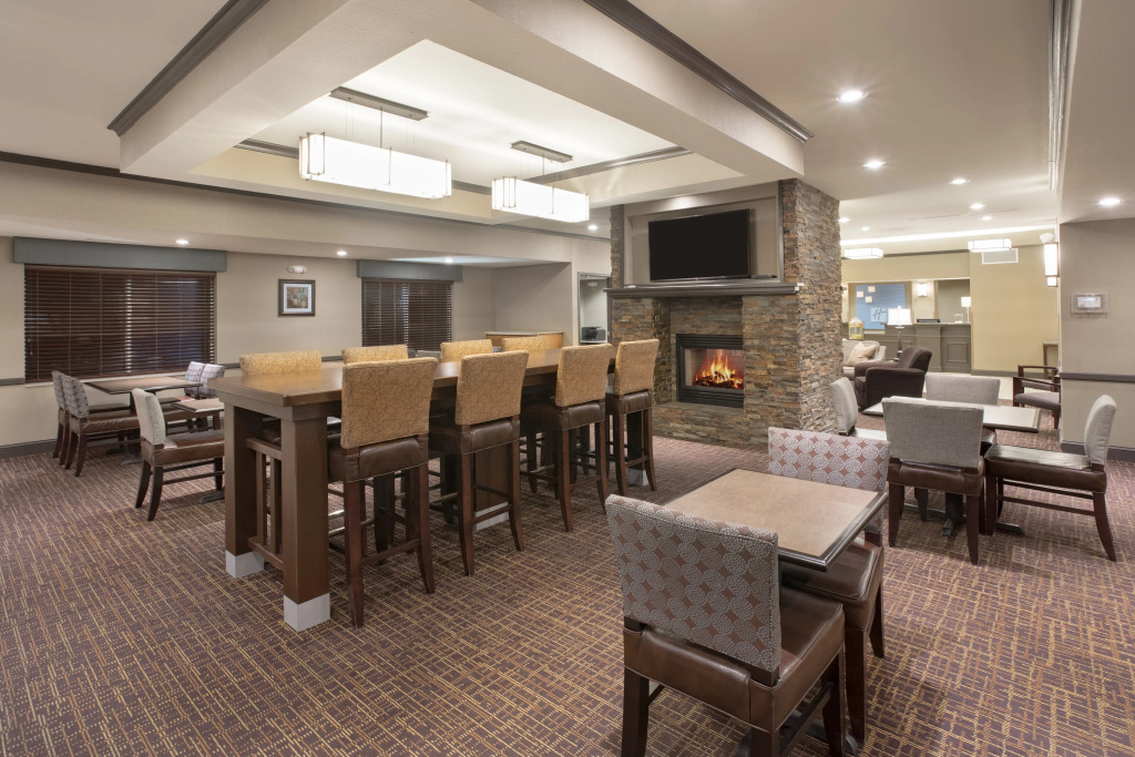 Holiday Inn Express & Suites Yankton by IHG