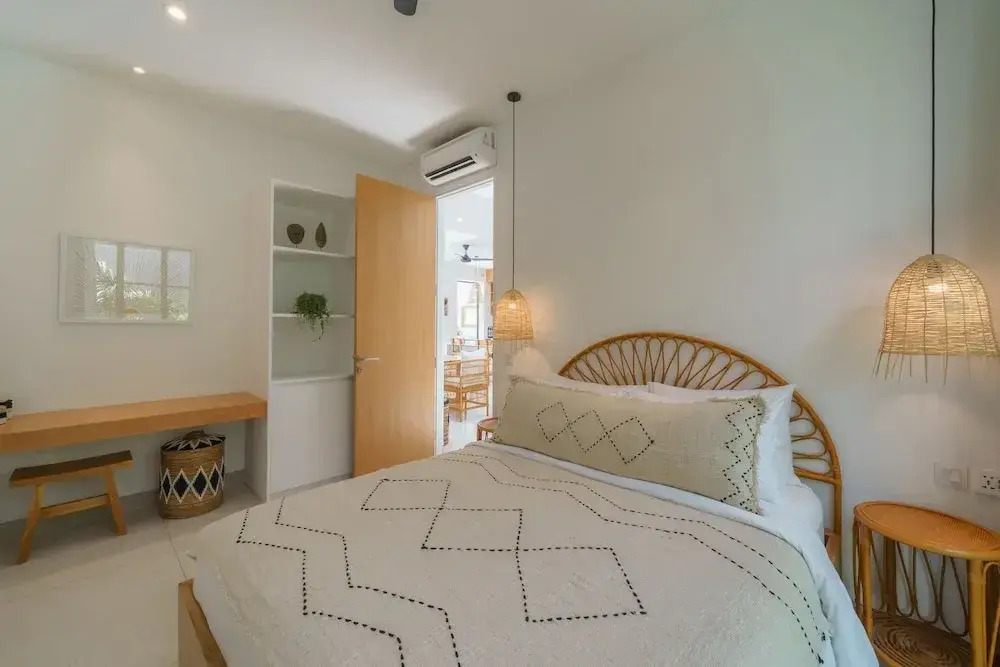 Puri Senang - Modern Pool Villa, 6 Mins to Berawa Beach & Finns