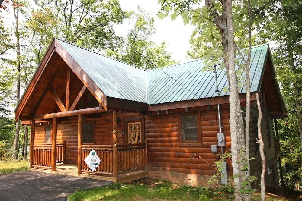 Whispering Winds 2 Bedrooms 2 Bathrooms Cabin