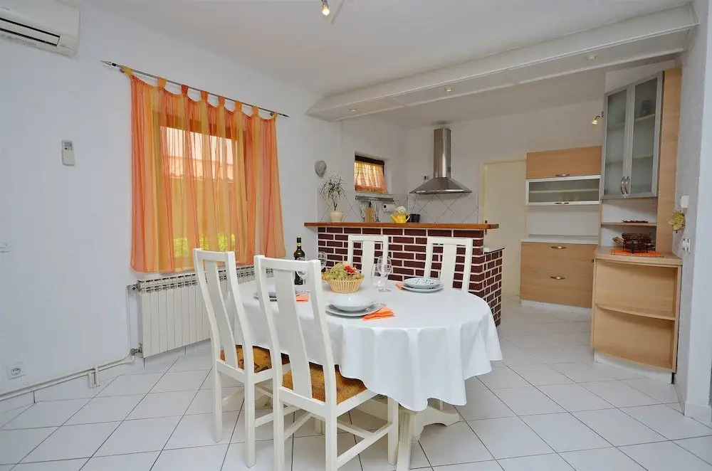Apartment Tonkica Flower Garden