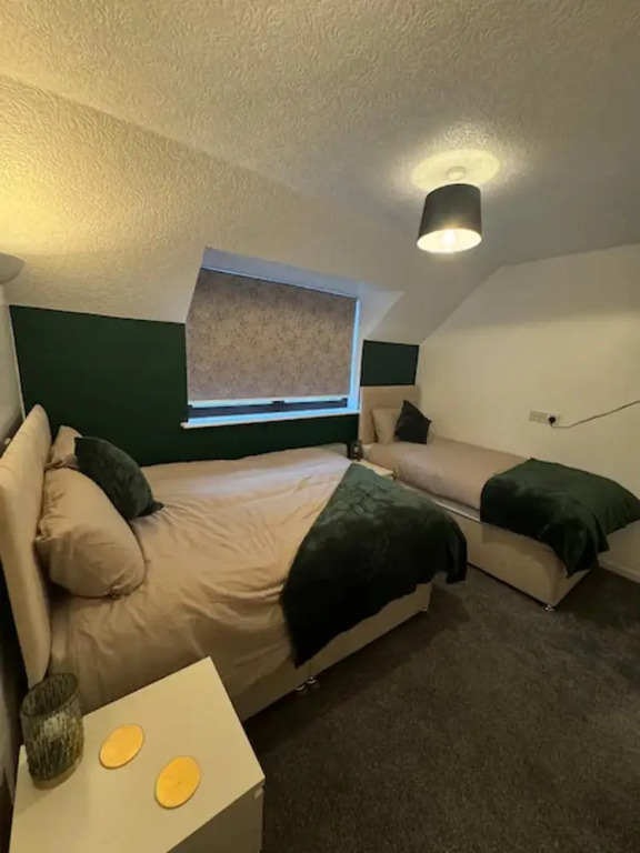 3 Floor 2 Bedroom House