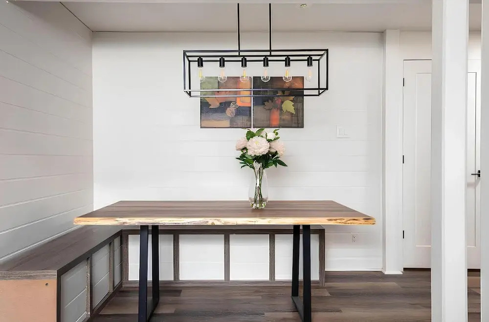 Cheerful and Modern