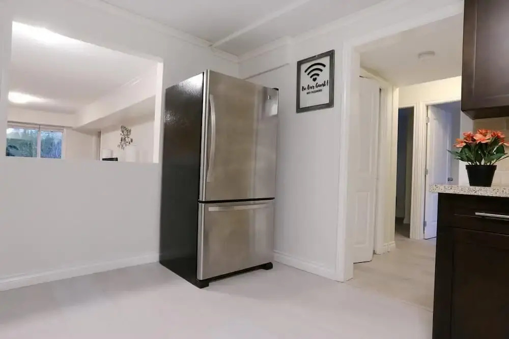 Perfect 3BR Guest Suite Near YVR Airport by Elevate Rooms