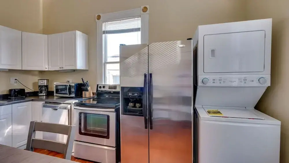 Forsyth Park 2 Bedroom Beauty