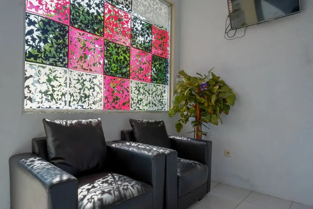 RedDoorz near Padang Golf Adisucipto