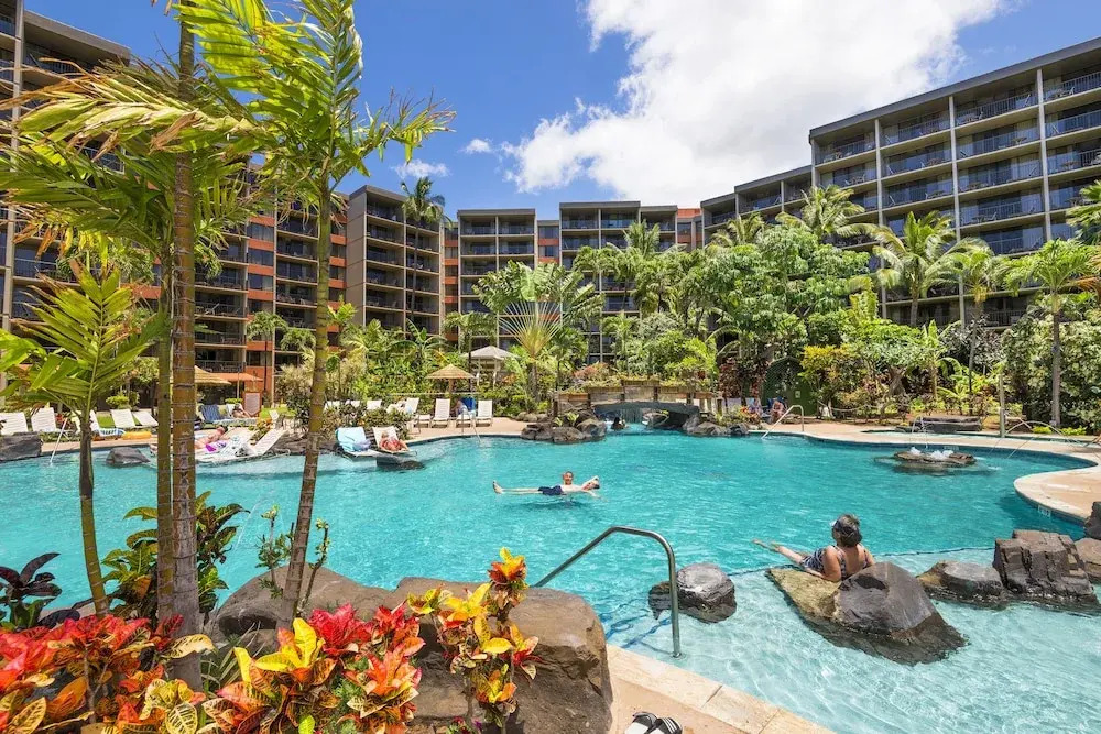 Kaanapali Shores Studio 642 Studio Bedroom Condo by RedAwning