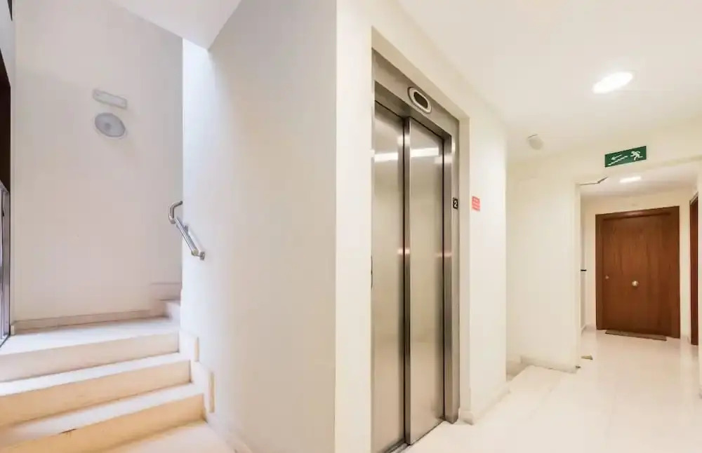 Spain Select San Joaquin Apartments