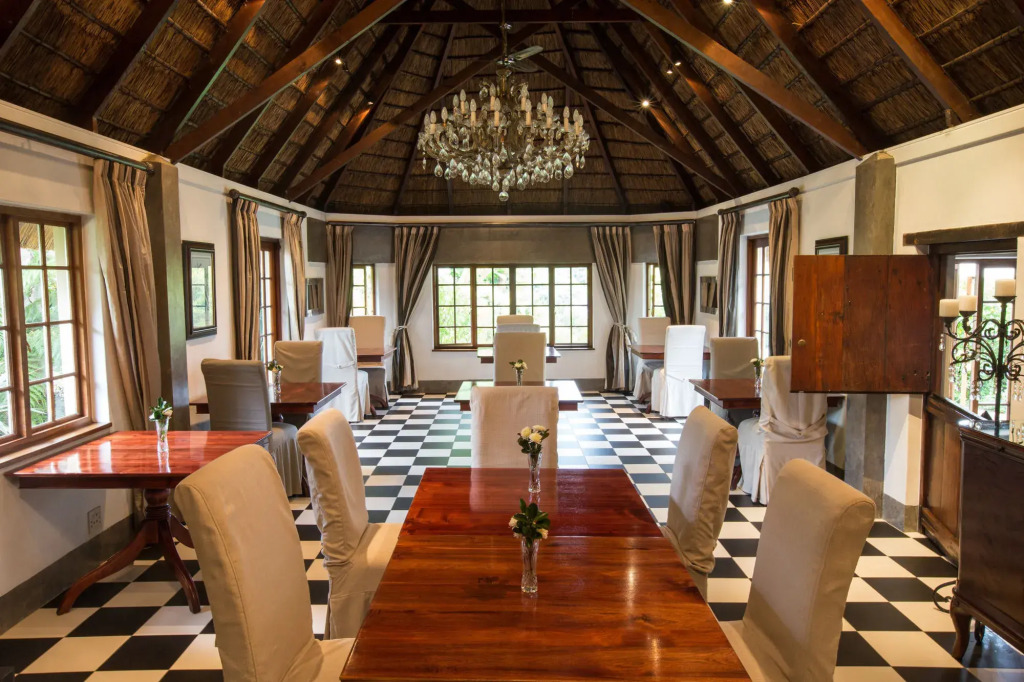 Hunters Country House