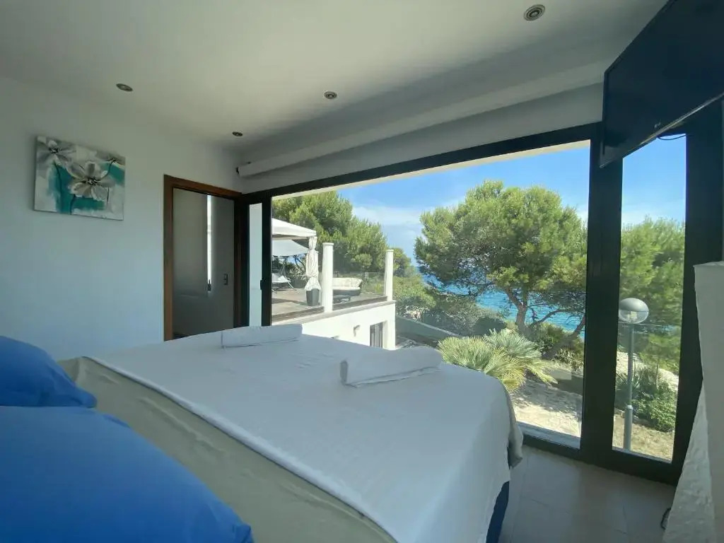 TarracoHomes, TH52 Villa Lighthouse con Piscina Privada, Terraza, y Vistas al Mar
