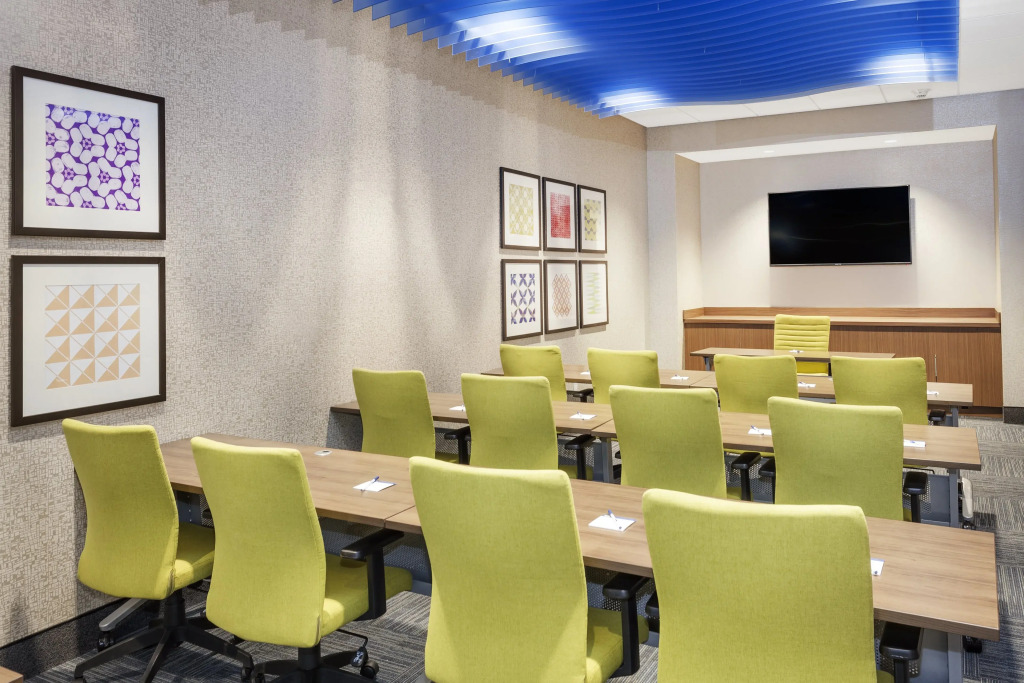 Holiday Inn Express & Suites - Hudson I-94 by IHG