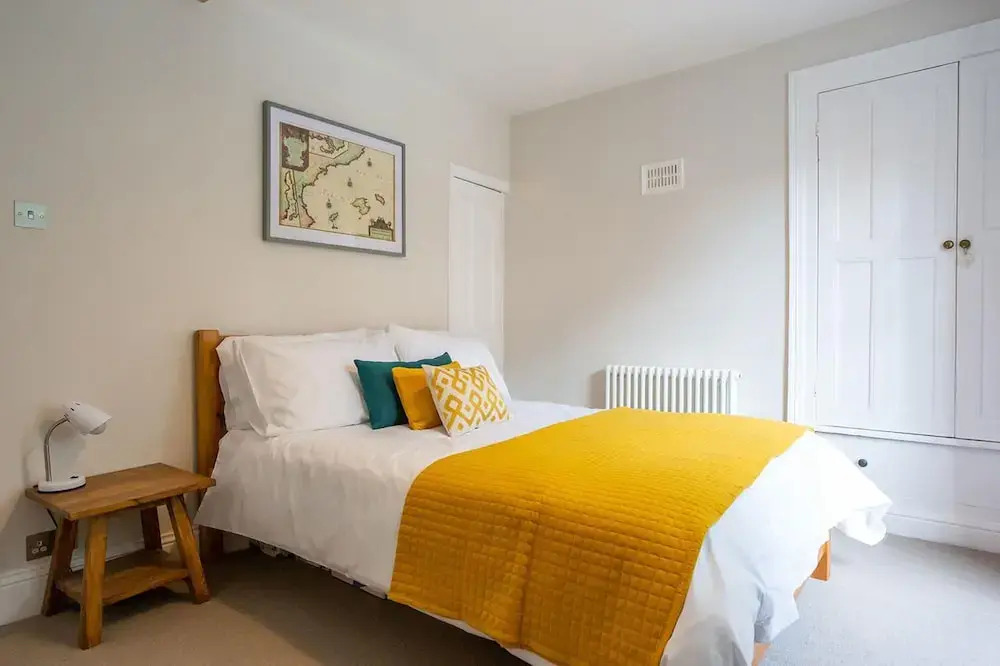 Clovelly House