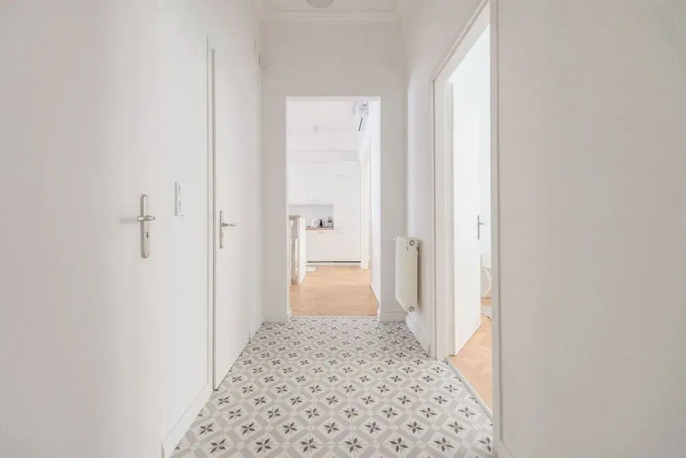 Oasis Apartments At Paulay Ede Street Ii