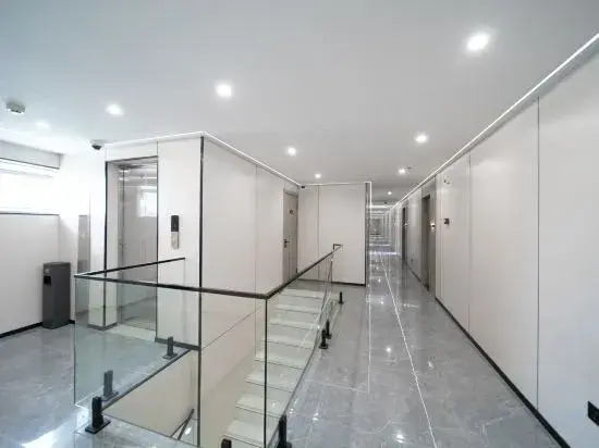 NiceHotel Smart Light Luxury Hotel (Minhang China Normal University)