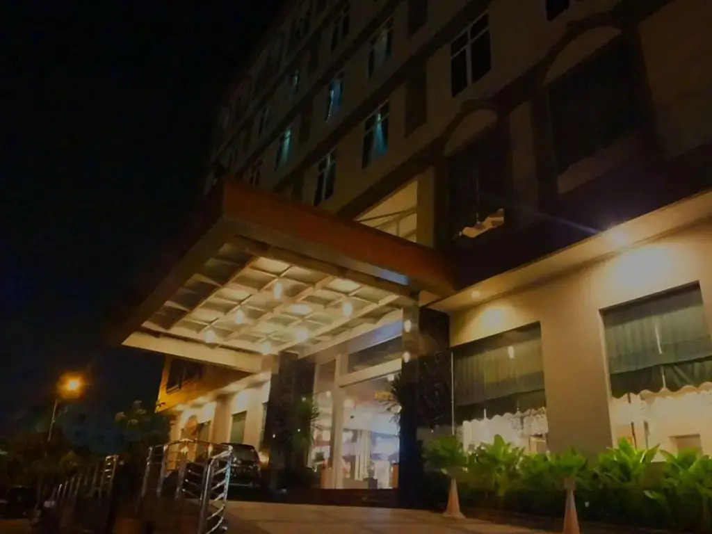 Grand Kanaya Hotel