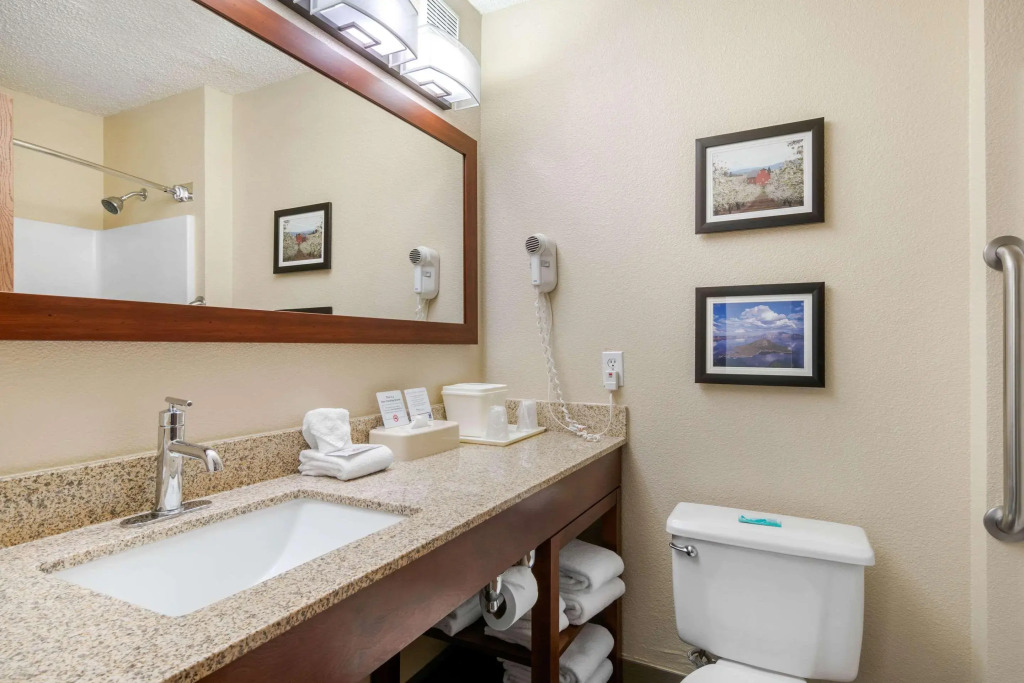 Comfort Inn Medford North