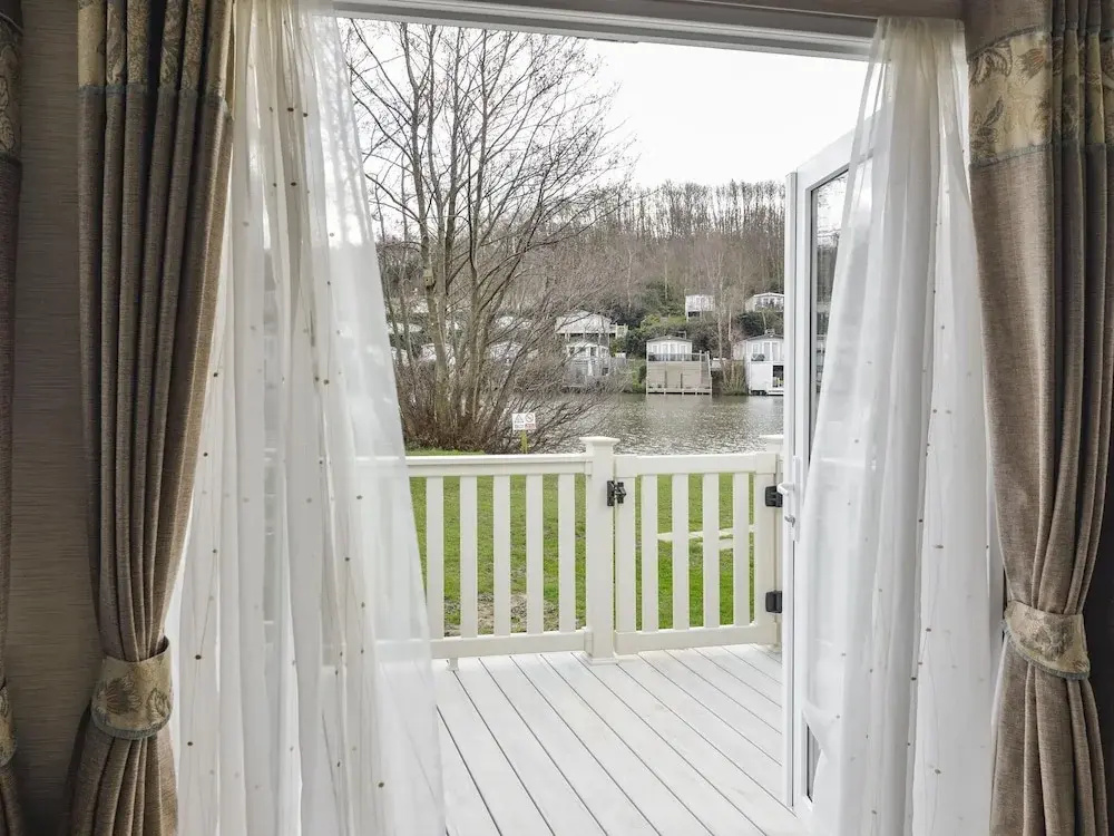 Welcoming Home in Hastings With Balcony