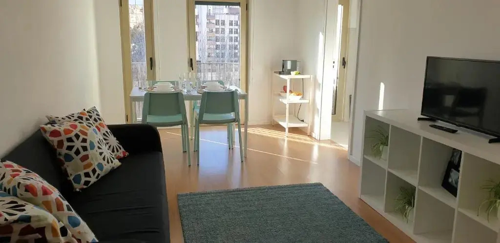 New and Central with free parking and 5min walk of subway station