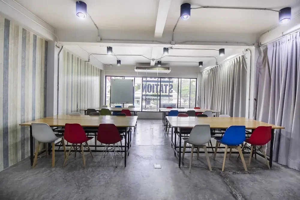 OYO 705 Hostel@seatzstation