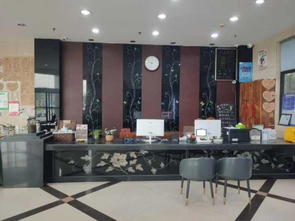 Deqing Shuiyue Qinghua Hotel (Branch 4)