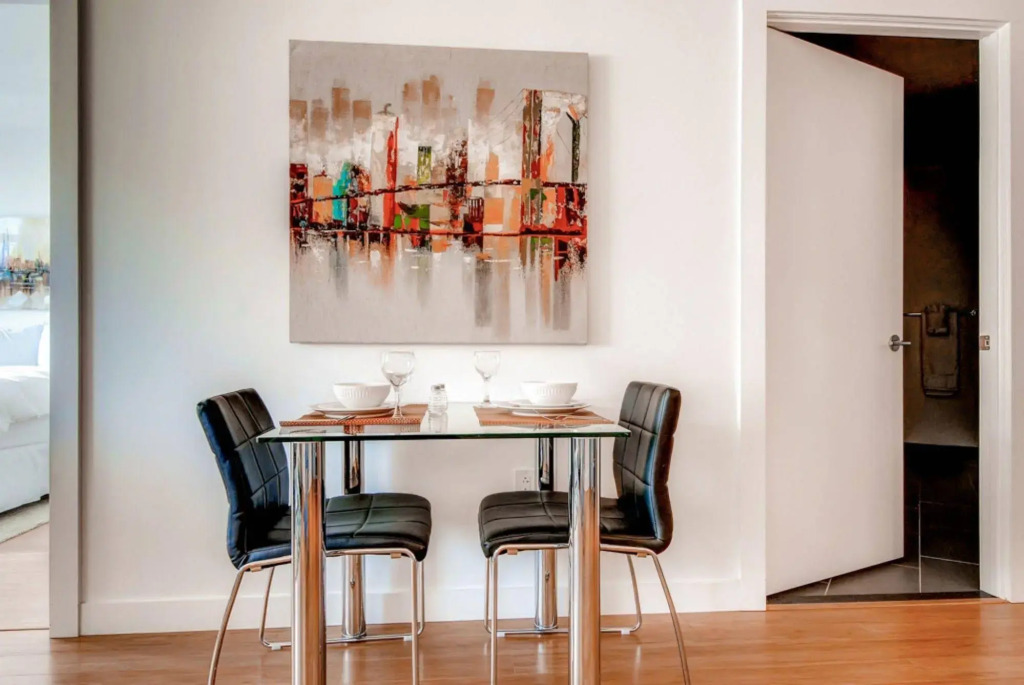Global Luxury Suites at The Financial District