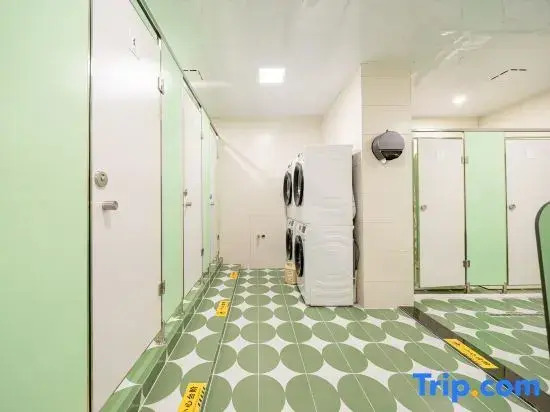 The Qixi Youth Hostel (Shanghai Hongqiao Center Branch)