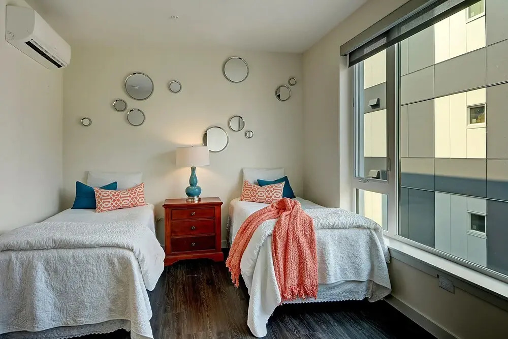 South Lake Union Lakeview Suite - Two Bedroom Apartment