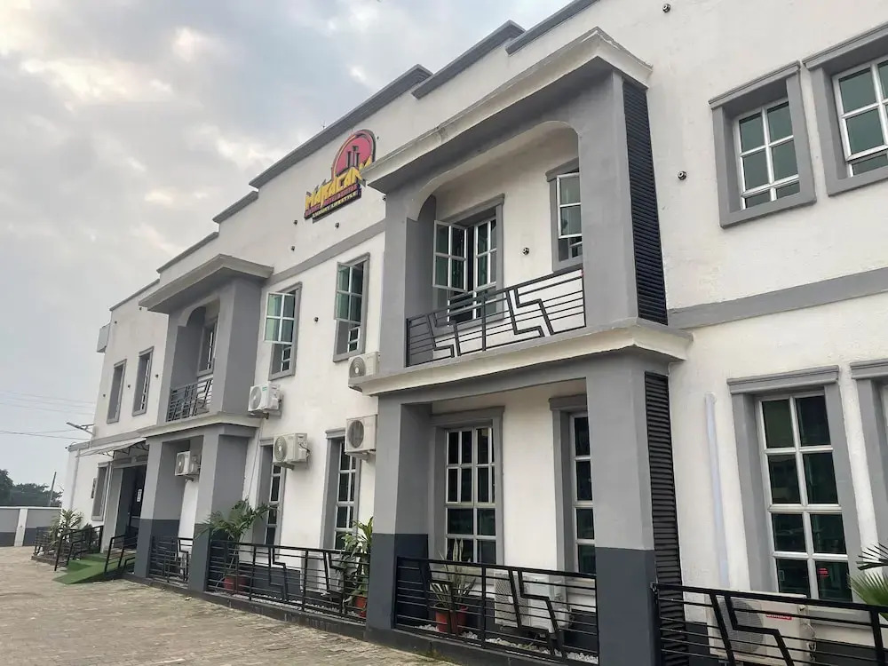 Maracana Luxury Hotel & Suites