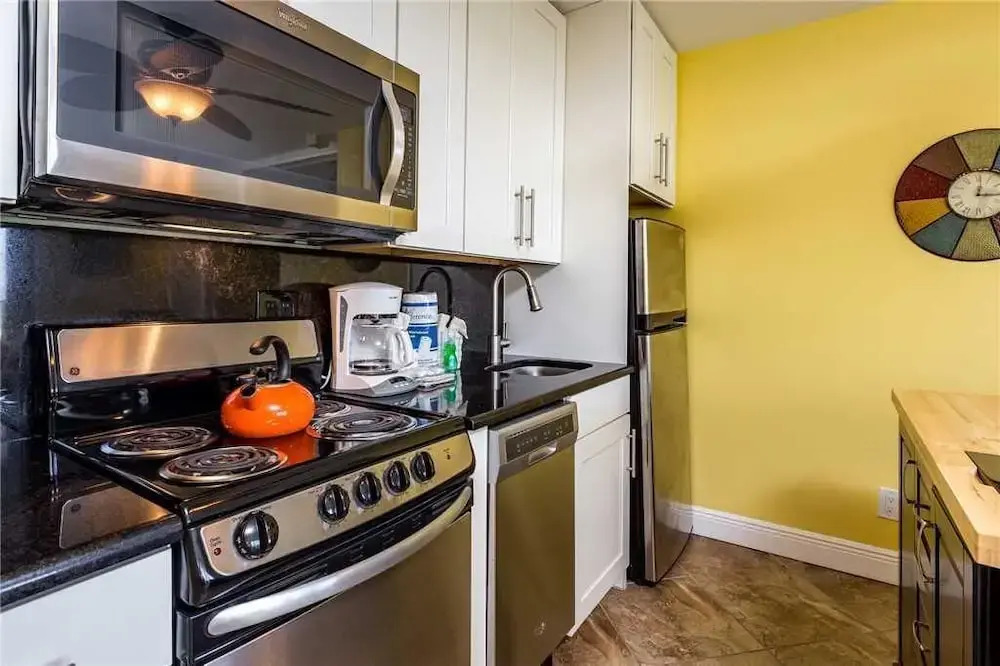 Estero Beach & Tennis 305B - One Bedroom Condo