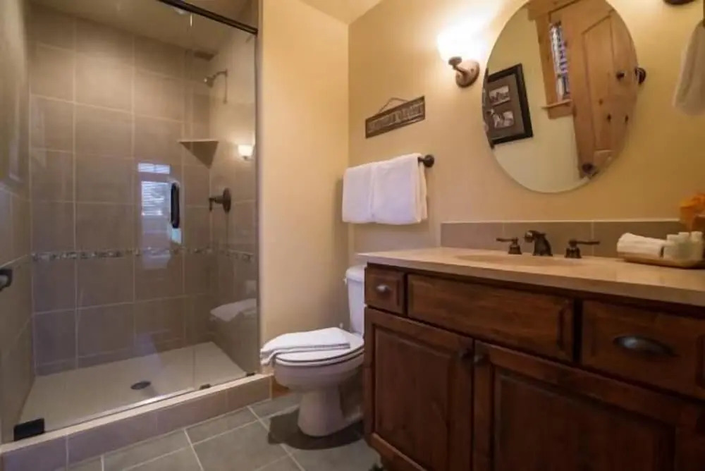 6106 Bear Lodge, Trappeur's Crossing Apartment 5