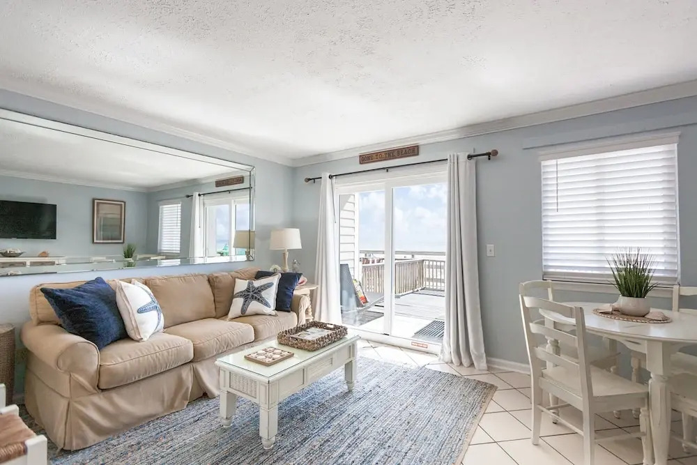 Beach Baby Condo Unit #2 1 Bedroom 1 Bathroom Condo