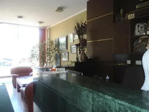 Family Hotel 007 Ivan Dimitrov-Kuklata 15 Str