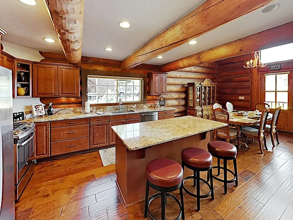 The Ponderosa: Gorgeous Custom-Built Log Home home