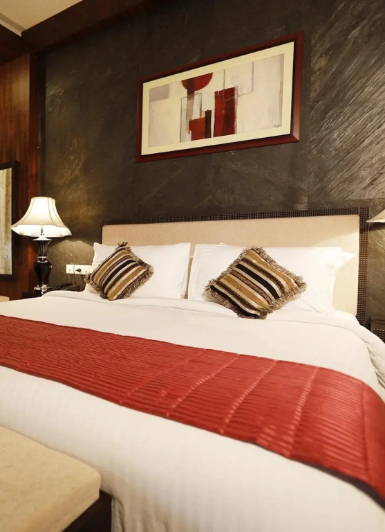 HOTEL EXCELLENCY