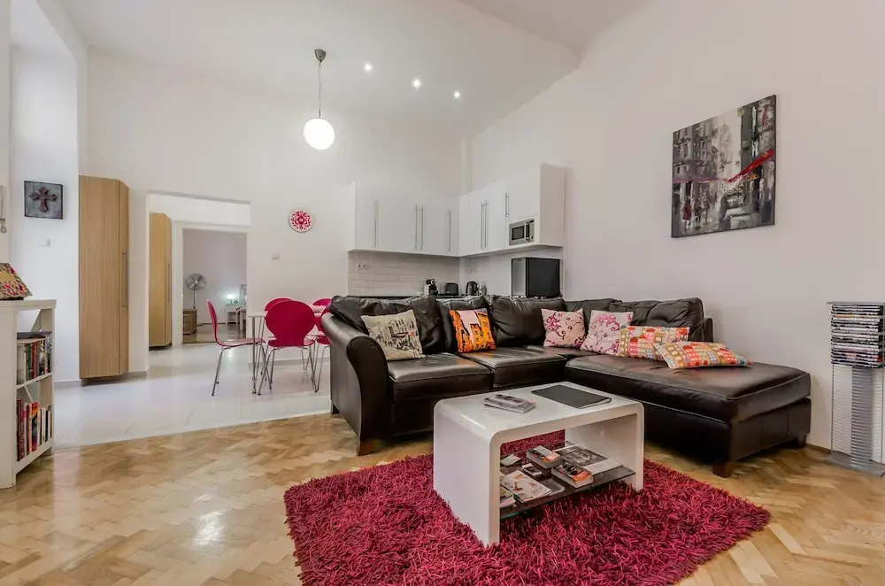 Mahler apartment in VI Terézváros with WiFi.