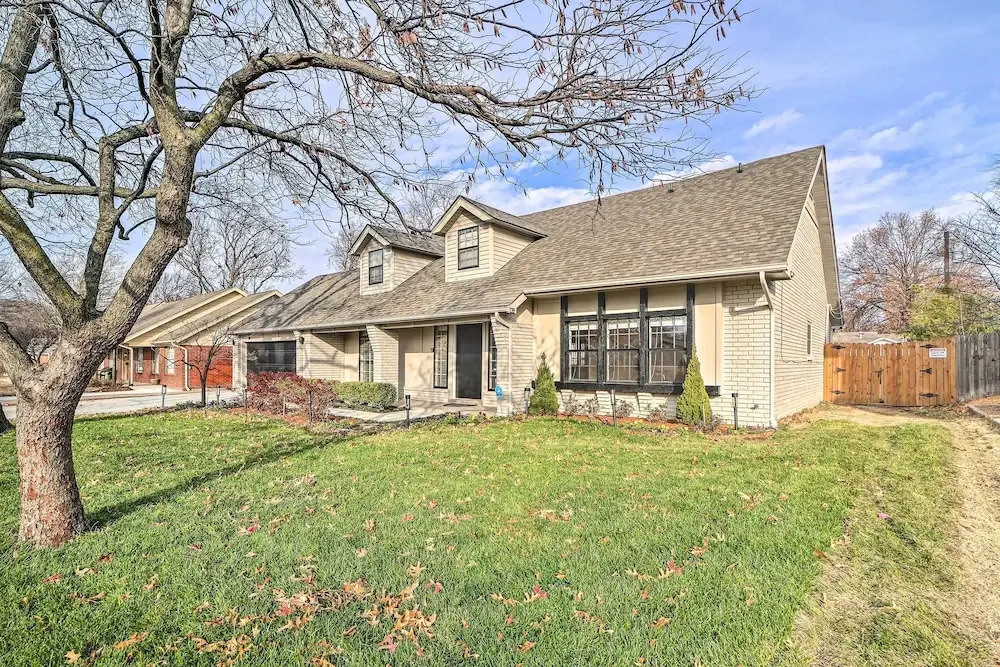 Immaculate Woodland View Retreat w/ Hot Tub