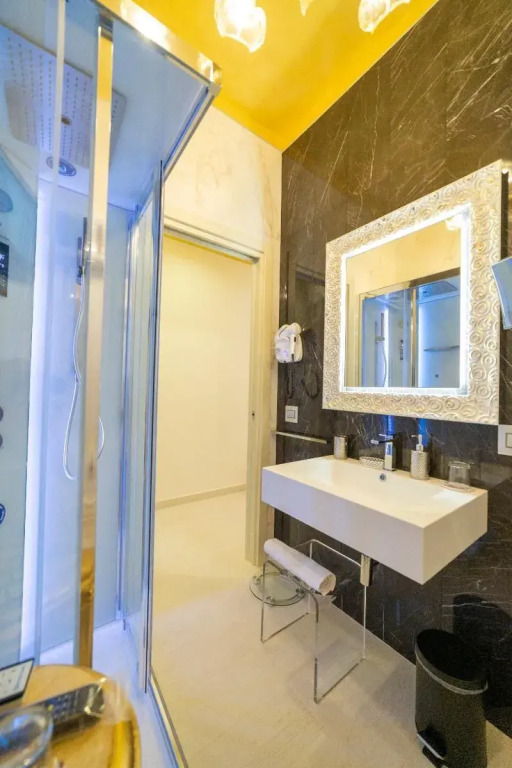 Leucosya Luxury Rooms