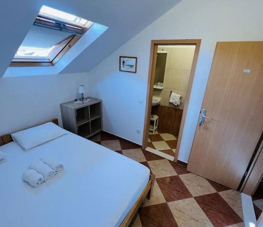 Apartments and Rooms Katija & Egon