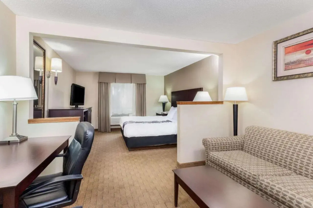La Quinta Inn & Suites By Wyndham Frankfort