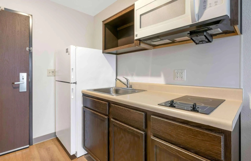 Extended Stay America Select Suites - Louisville - Airport