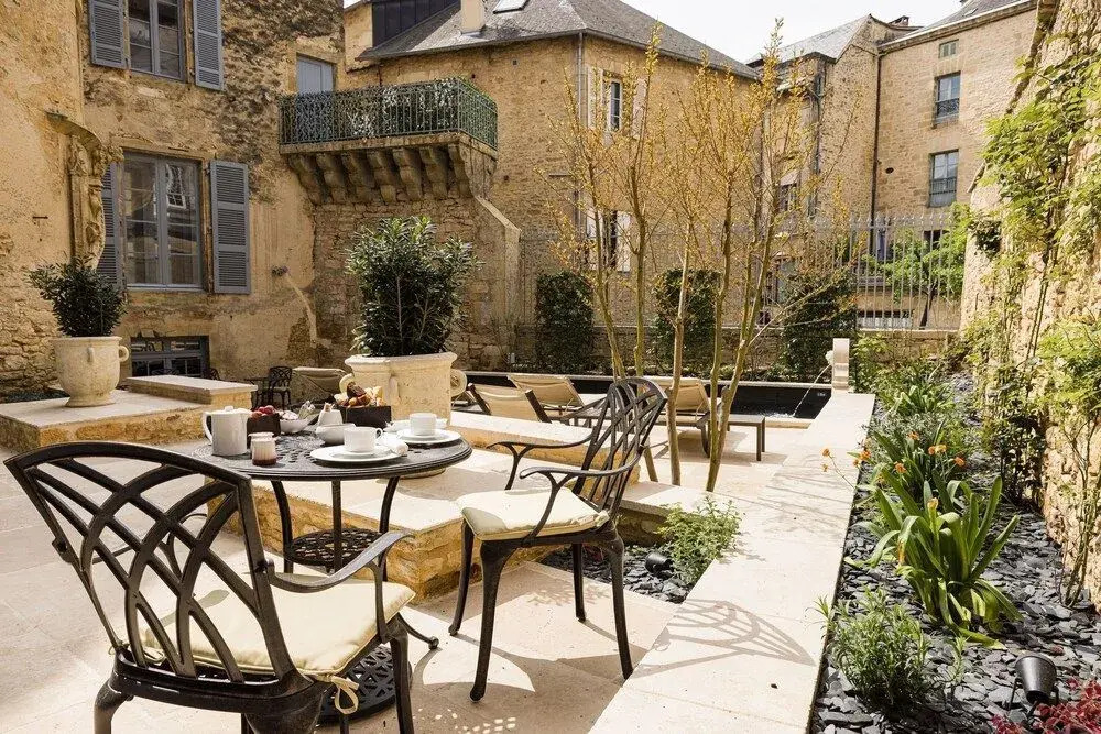 LE PETIT MANOIR